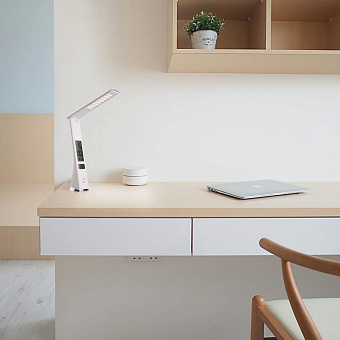 Настольная лампа Eurosvet Business 80504/1 белый 5Вт LED