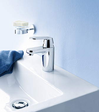 Смеситель для раковины GROHE Eurosmart Cosmopolitan 3282700E хром