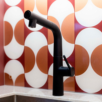 Смеситель для кухни IDDIS Pure PURBLFBi05 поворотный излив чёрный матовый