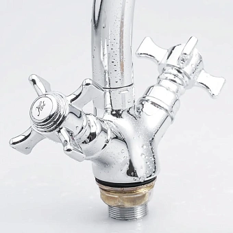 Смеситель для кухни Maxonor MN4824 поворотный излив хром