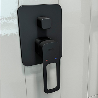 Смеситель для ванны IDDIS Slide SLIBL00i67 чёрный матовый