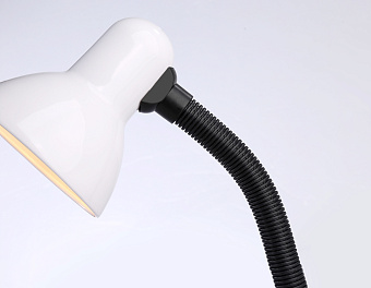 Настольная лампа Ambrella DESK Desk DE7701 40Вт E27