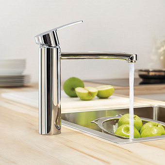 Смеситель для кухни GROHE Eurostyle Cosmopolitan 31124002 поворотный излив хром
