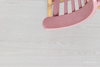 Виниловый ламинат Viniliam Дуб Гюстров 10675\g 1228х188х2,5мм 43 класс 4,16кв.м