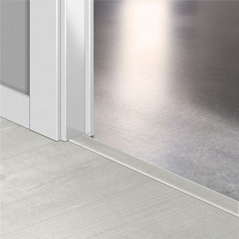 Порог Quick-Step 2000х45х8мм Сосна Снежная QSVINCP40204