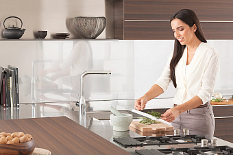 Смеситель для кухни GROHE Essence 30270000 высокий излив хром