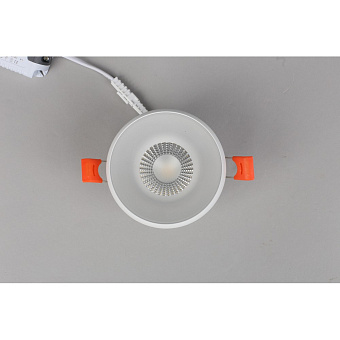 Светильник точечный встраиваемый Omnilux Genova OML-102809-06 6Вт LED