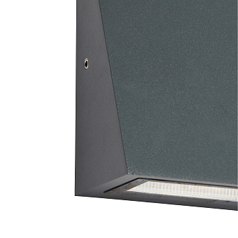 Светильник фасадный Favourite Dela 3025-1W 7,5Вт IP44 LED матовый/чёрный