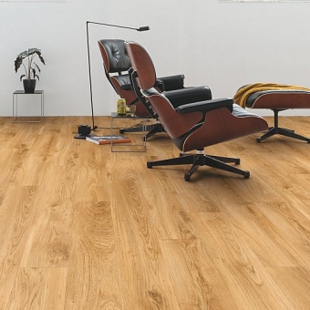 Виниловый ламинат Quick-Step КЛАССИЧЕСКИЙ НАТУРАЛЬНЫЙ ДУБ AVSP40023 1251х189х5мм 33 класс 2,128кв.м