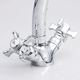 Смеситель для кухни Maxonor MN4724 поворотный излив хром