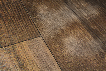 Виниловый ламинат Quick-Step Коричневая сосна PUCP40075 1510х210х4,5мм 33 класс 2,22кв.м