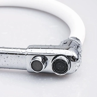 Смеситель для кухни Maxonor MN4460 гибкий излив белый