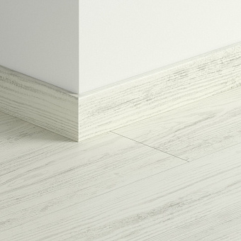 Плинтус Quick-Step 2400х77х14мм Сосна серая затертая QSPSKR06076