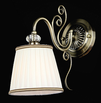 Светильник настенный Maytoni Vintage ARM420-01-R 40Вт E14