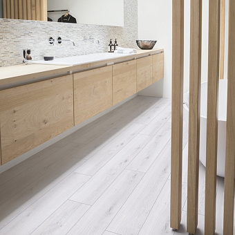 Виниловый ламинат Quick-Step Дуб Светлый ASPC20240 1220х180х4,2мм 33 класс 2,196кв.м