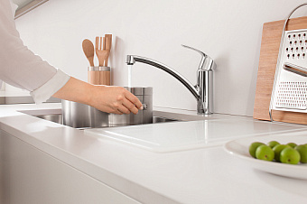 Смеситель для кухни GROHE Eurosmart 30260002 поворотный излив хром