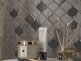 Декор KERAMA MARAZZI Арабески Майолика OS\A45\65001 металл 6,5х6,5см 0,11кв.м.