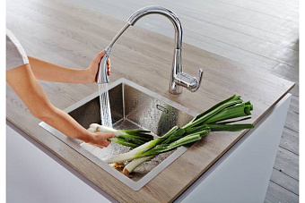 Смеситель для кухни GROHE Zedra 32294001 выдвижной излив хром