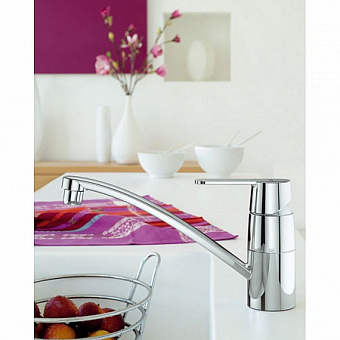 Смеситель для кухни GROHE Eurostyle Cosmopolitan 33977002 поворотный излив хром