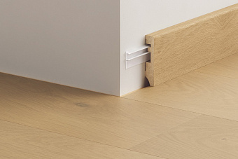 Направляющая для плинтуса Quick-Step NETRACK 2400х27х8мм