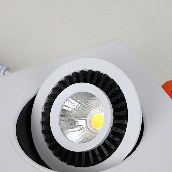 Светильник точечный встраиваемый Favourite Cardine 2417-1U 5Вт LED