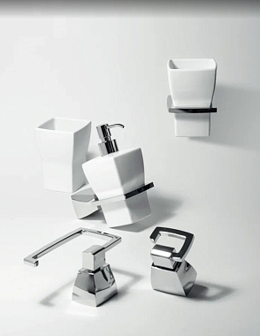 Дозатор Bertocci Grace 142 7728 0200 хром